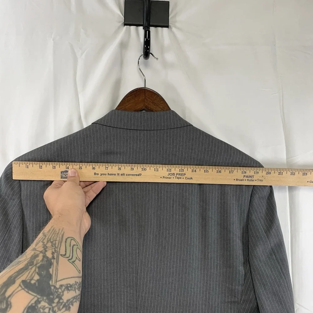 Tommy Hilfiger 2Pc Gray‎ Pinstripe Wool Suit Mens 41R / 34 x 30 Jacket Pants